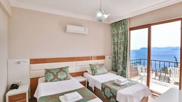 Chambre avec lits jumeaux, vue mer | Minibar, Wi-Fi gratuit