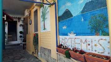 Entrada al alojamiento