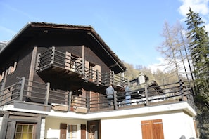 Front of property - Studios du Valsorey (Bourg-Saint-Pierre)