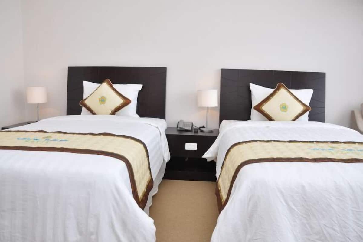 Minibar, coffres-forts dans les chambres, bureau, Wi-Fi gratuit