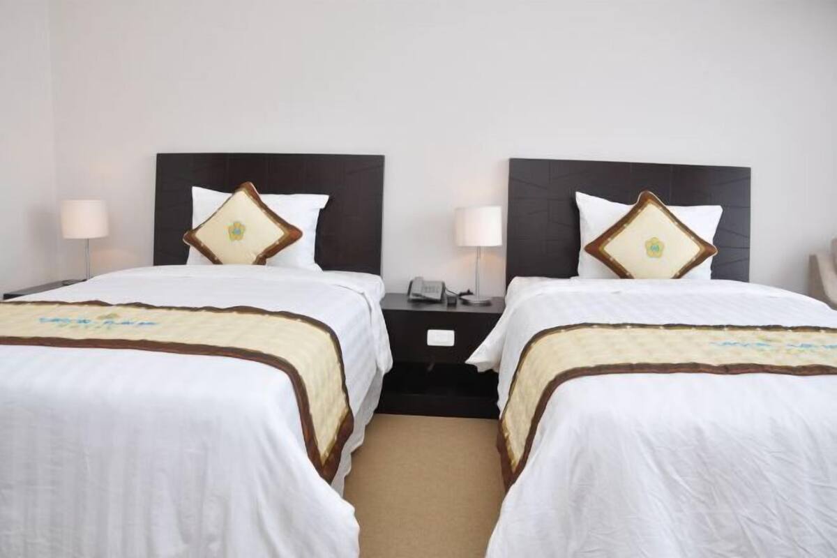 Minibar, in-room safe, desk, free WiFi
