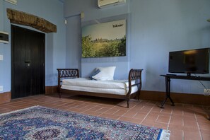Kamar Triple (Germano Reale) | Pemandangan dari kamar