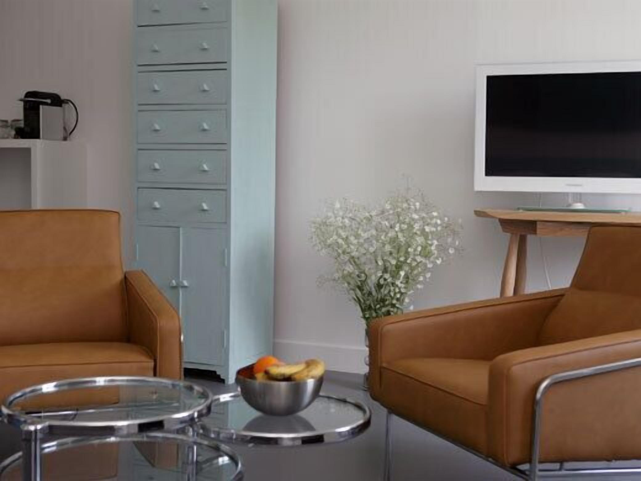 luxury studio (alexandre) | living area | flat-screen tv