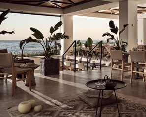 Lunch and dinner served, Mediterranean cuisine