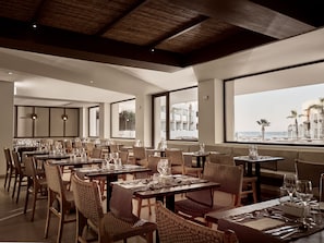 Lunch and dinner served, Mediterranean cuisine