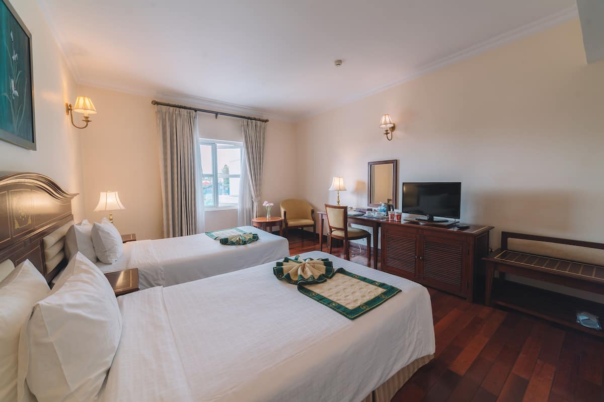 Superior-Doppel- oder -Zweibettzimmer | 1 Schlafzimmer, Minibar, Zimmersafe, Schreibtisch