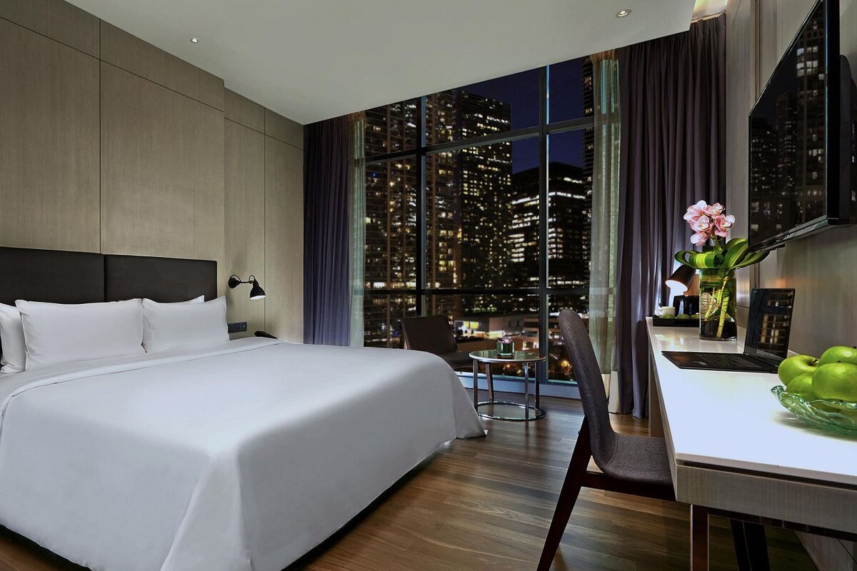 In-room safe, desk, blackout drapes, WiFi (free)