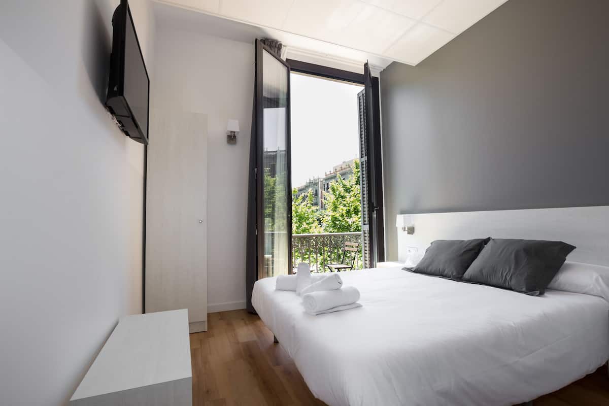 Double Room, 1 Queen Bed, Balcony, City View | In-room safe, blackout drapes, soundproofing, free WiFi