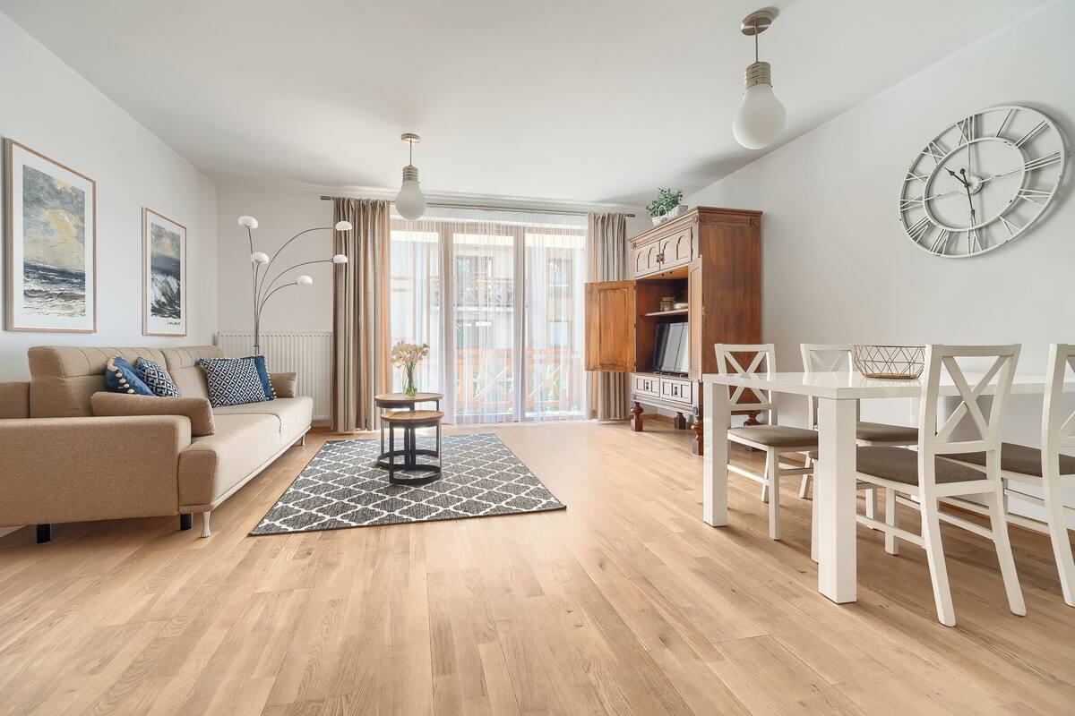 Standard Apartment | Ruang tamu | TV 