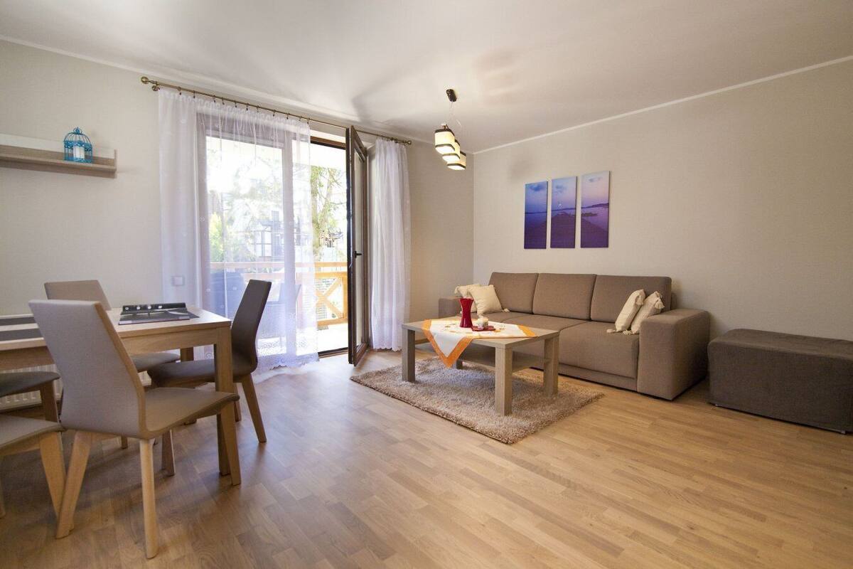Standard Apartment | Ruang tamu | TV 