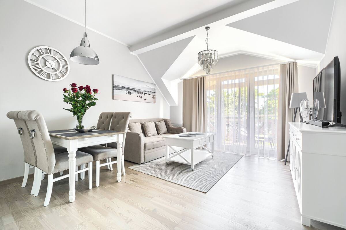 Standard Apartment | Ruang tamu | TV 