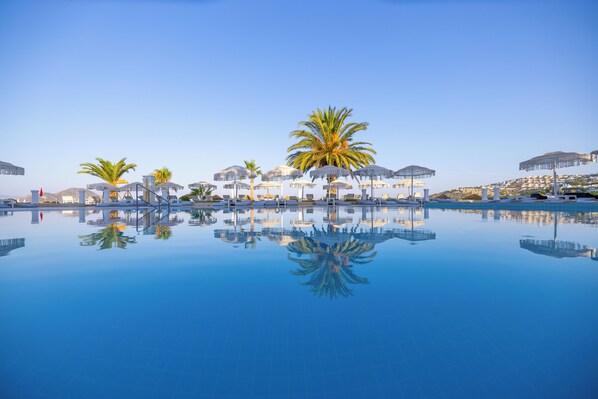 Front of property - Ladonia Hotels Luna Beach Resort (Bodrum)