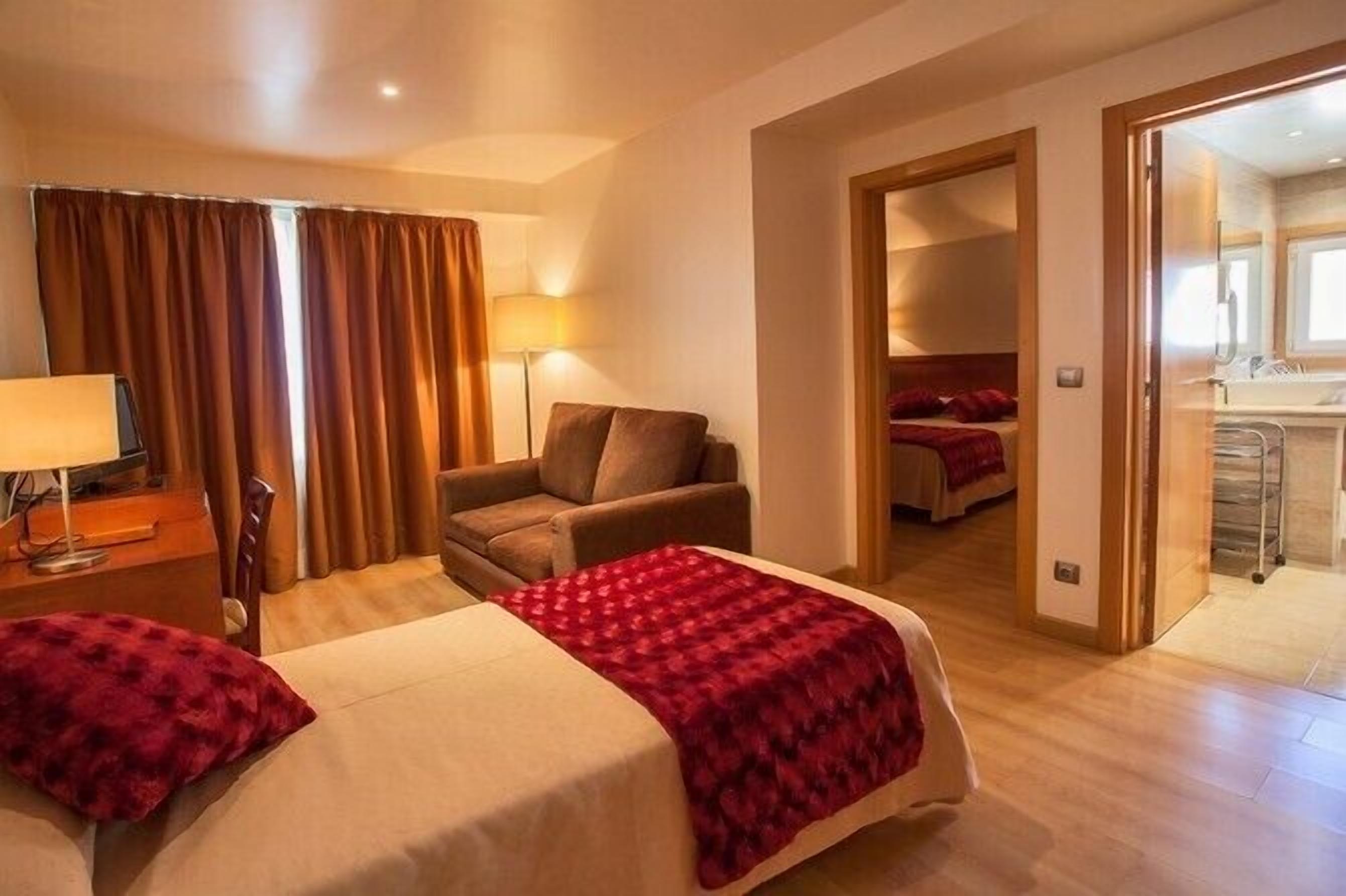 minibar, in-room safe, desk, blackout curtains