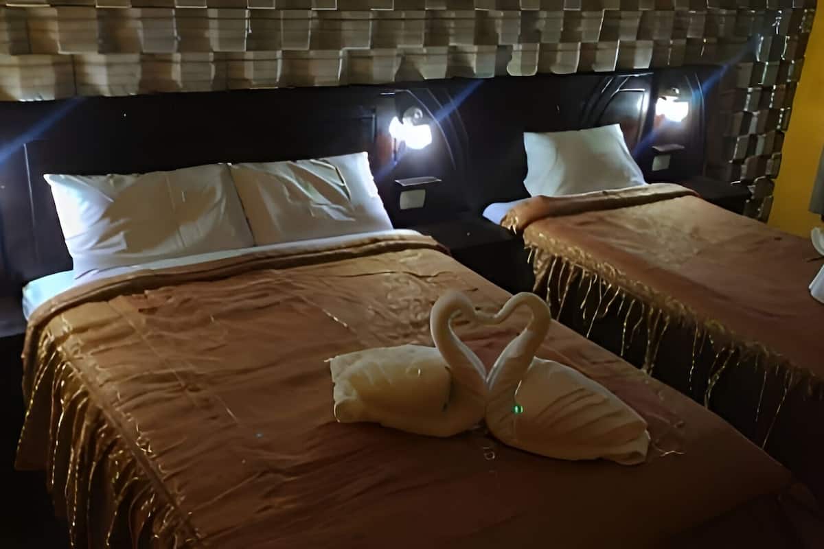 Down duvets, laptop workspace, free WiFi, individually decorated