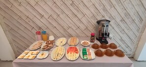 Ilmainen päivittäinen täysi aamiainen