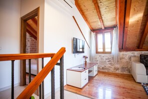 Apartment, 1 Bedroom | Iron/ironing board, free WiFi, bed sheets - Villa Marino (Trogir)