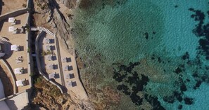 Private beach, sun loungers, beach umbrellas, beach towels - Anax Resort & Spa (Mykonos)