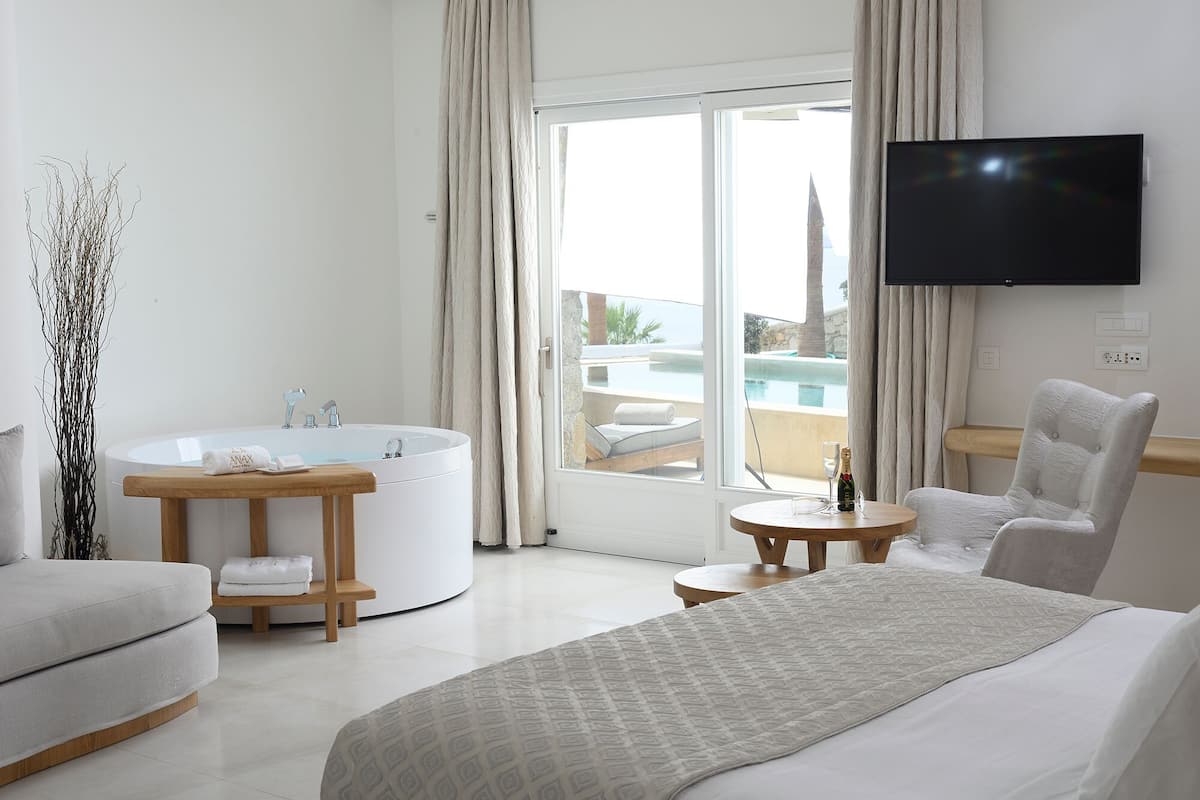 Luxury Suite, Private Pool | 2 bedrooms, minibar, in-room safe, desk