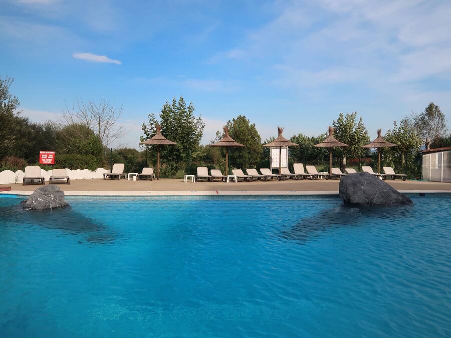 Seasonal outdoor pool, sun loungers