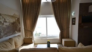 Villa, eigener Pool | 5 Schlafzimmer, Schreibtisch, Bügeleisen/Bügelbrett