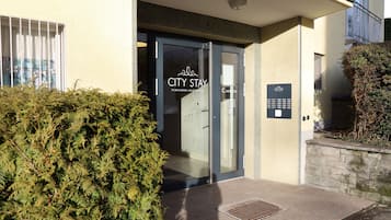 Entrada al alojamiento