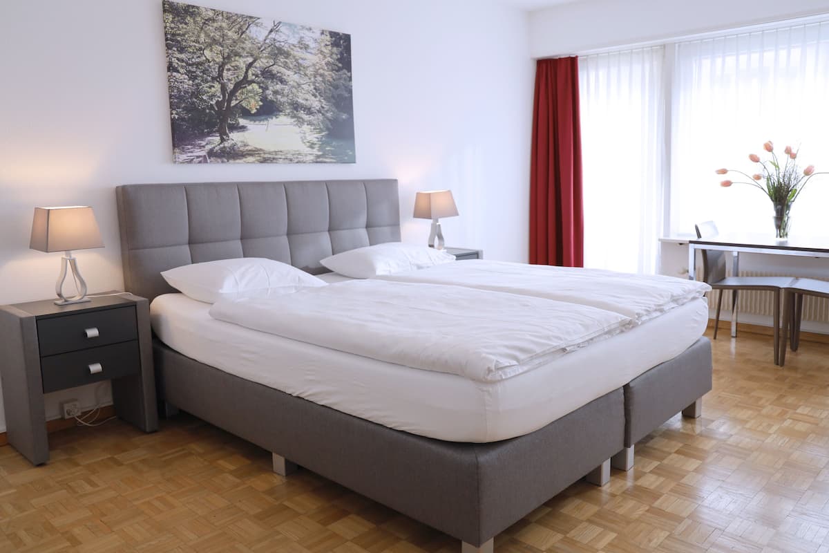 Business Studio Apartment | 1 quarto, roupas de cama premium, escrivaninha, cortinas blackout