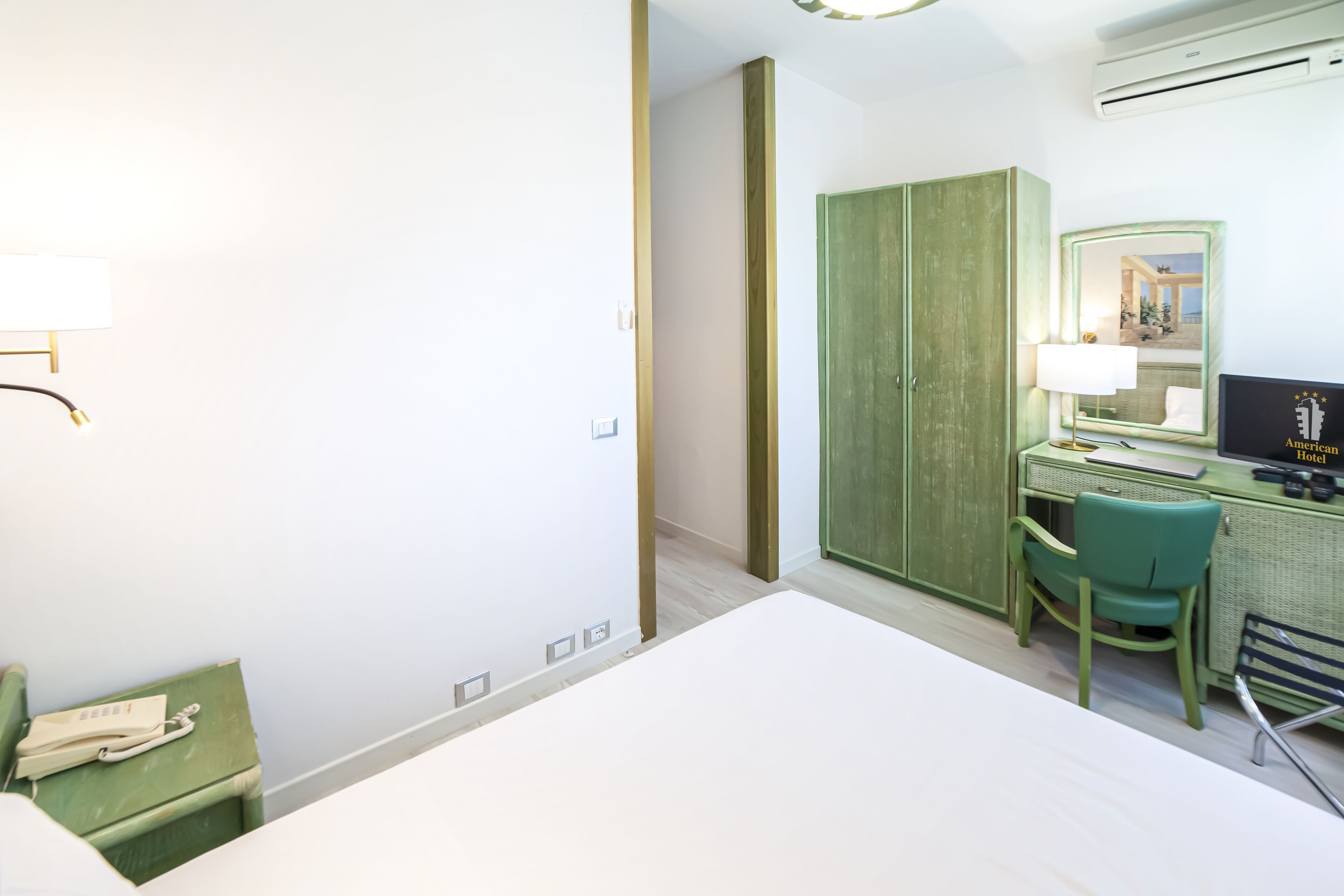Photo - American Hotel