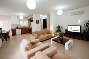Villa | Living room | LCD TV, DVD player - Villa Burak (Kas)