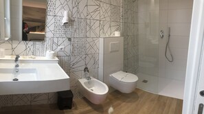 Double or Twin Room | In-room safe, soundproofing, cots/infant beds, free WiFi - Hotel Ragno D'Oro (Chioggia)