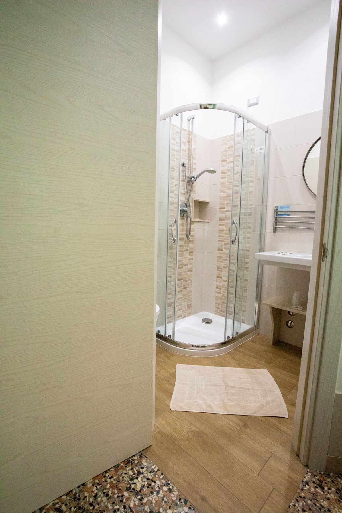 double room single use | in-room safe, soundproofing, cots/infant beds, free wifi