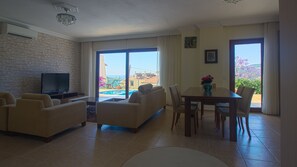 别墅, 3 间卧室 | 起居区 | 液晶电视、壁炉、DVD 播放器