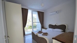 Villa, 4 Bedrooms (3 Double ,2 Single and 1 Single Sofa ) - Villa White (Kas)