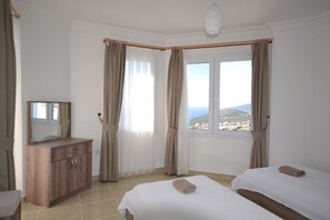 Villa, 3 habitaciones, vista al mar | 1 habitación, tabla de planchar con plancha y cunas gratuitas 