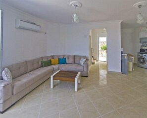 LCD TV, DVD player - White Dream Villas (Kas)