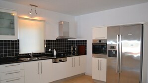 Villa | Private kitchen | Coffee/tea maker, full-size fridge, microwave, oven - Villa Basil (Kas)