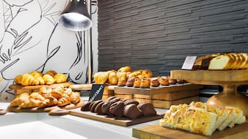 Daily buffet breakfast (OMR 9.5 per person)