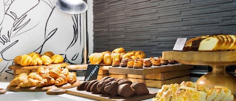 Petit déjeuner buffet (9.5 OMR par personne)