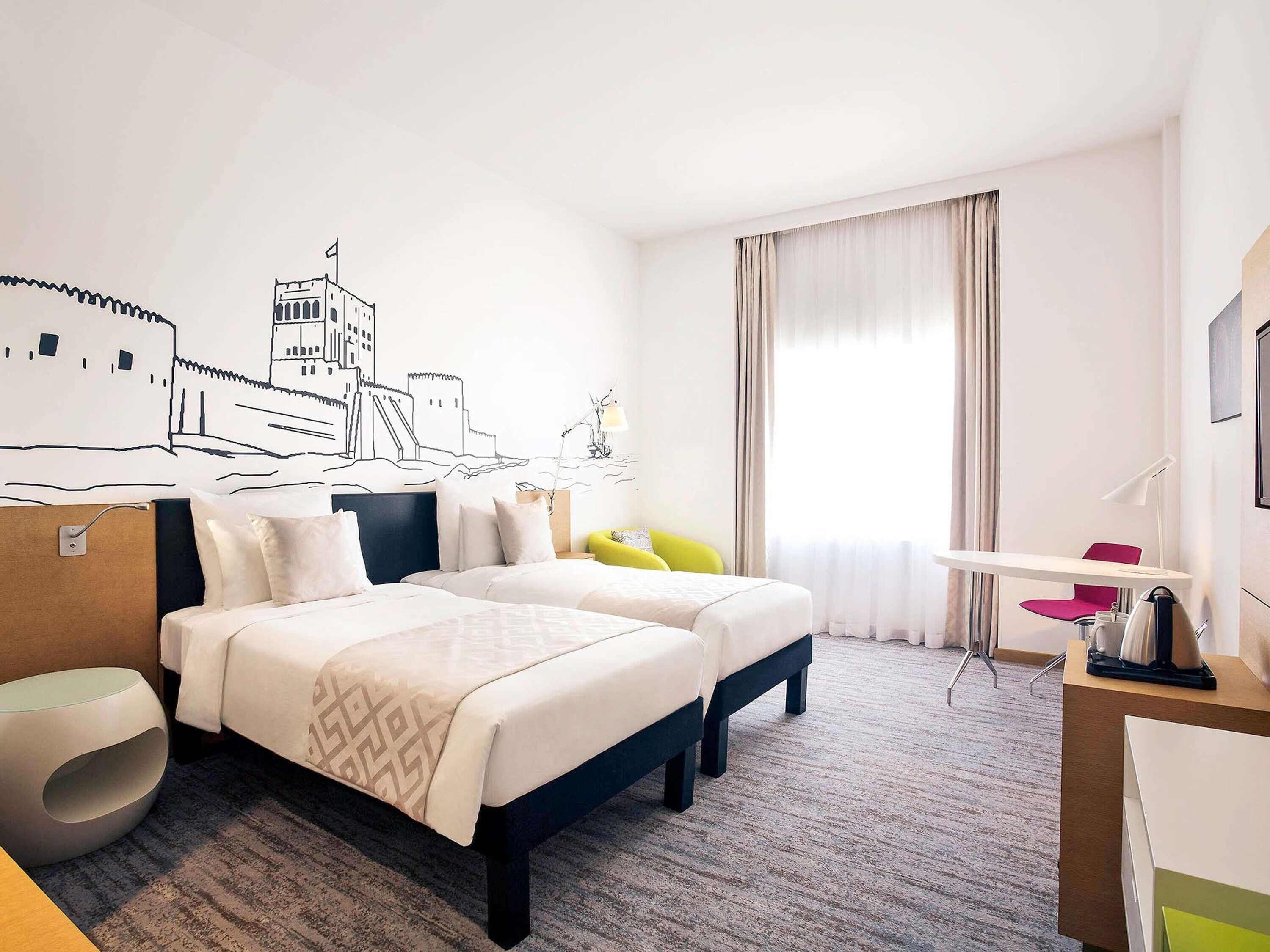 Deluxe Twin Room, 2 Single Beds, Pool View | Premium bedding, in-room safe, desk, soundproofing