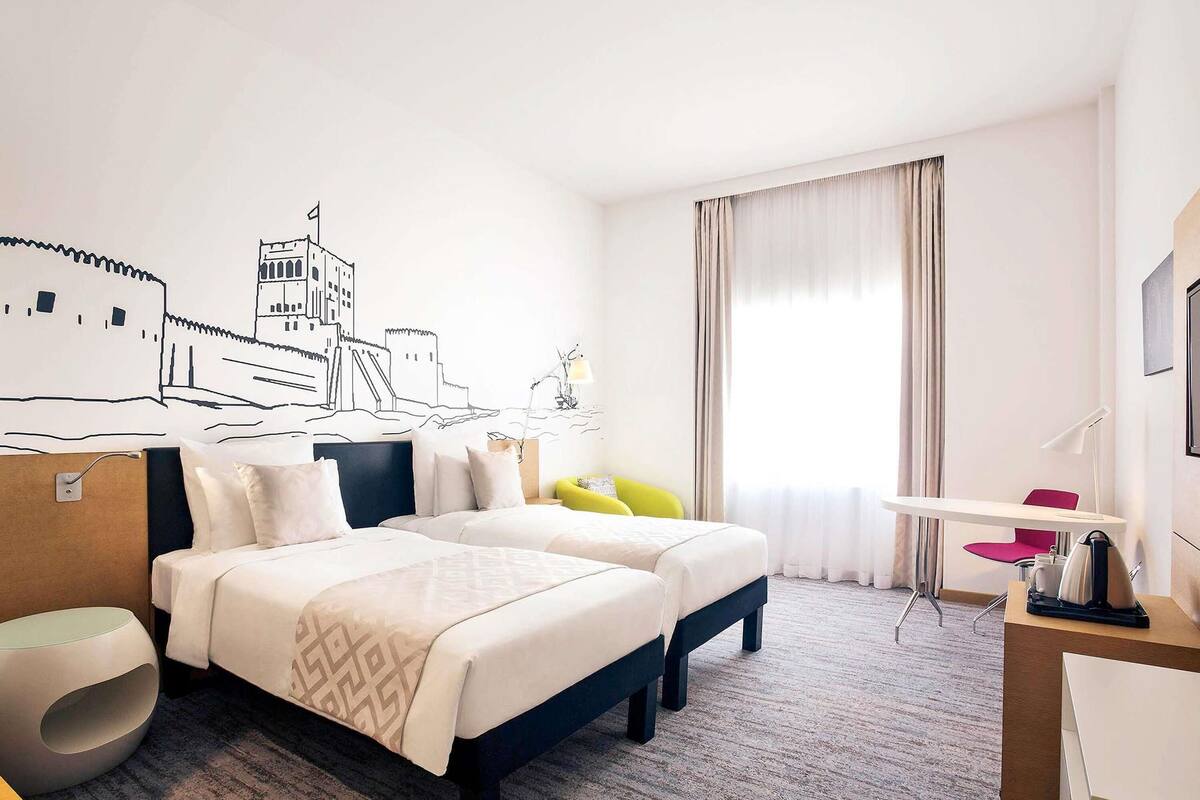 Deluxe Twin Room, 2 Single Beds, Pool View | Premium bedding, in-room safe, desk, soundproofing