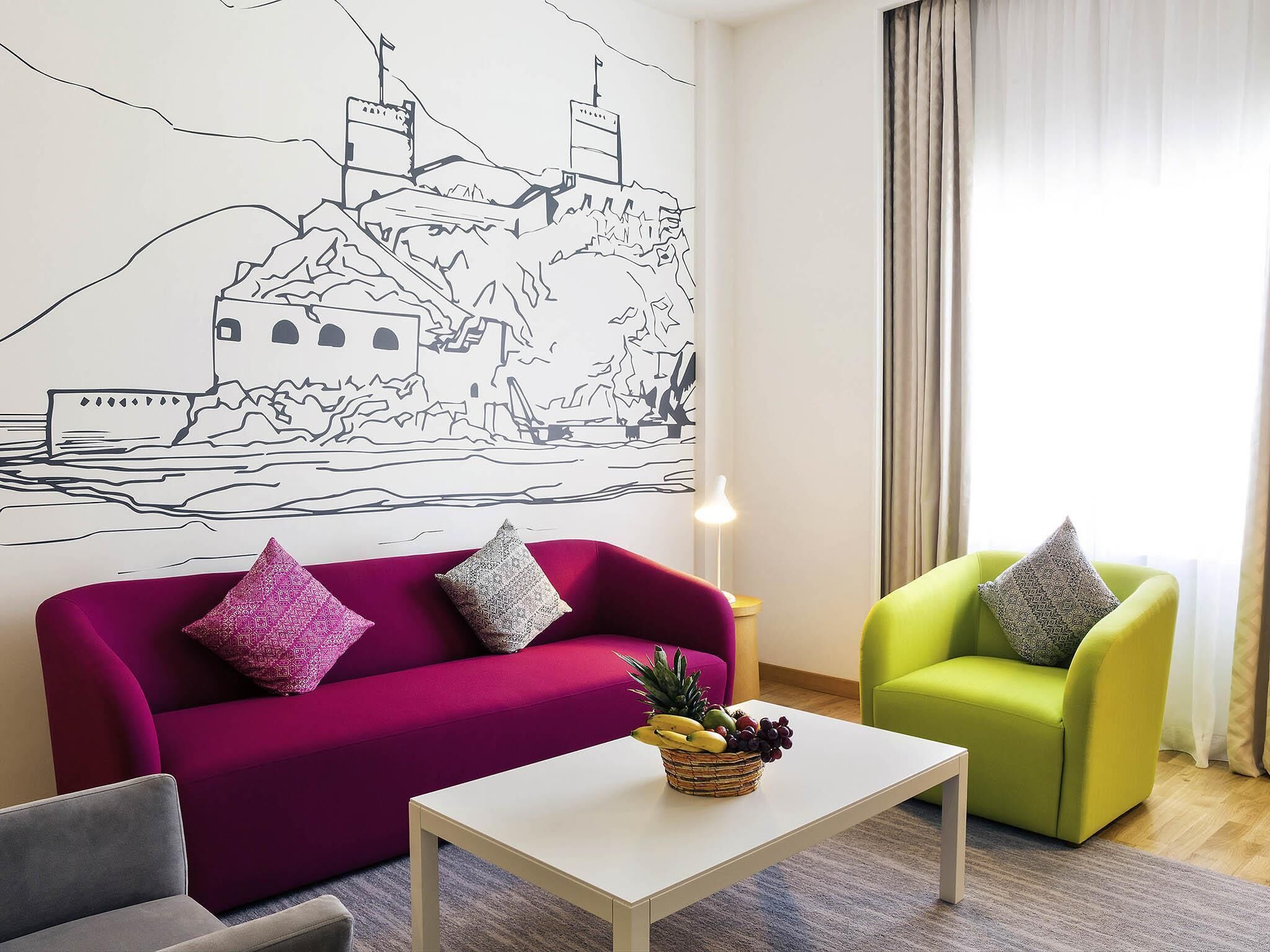 Svit Executive - 1 dubbelsäng | Sängtillbehör av högsta kvalitet och värdeförvaringsskåp på rummet