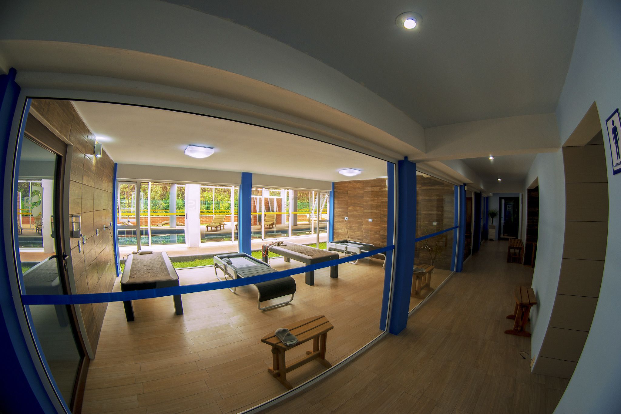Sauna, hot tub, steam room