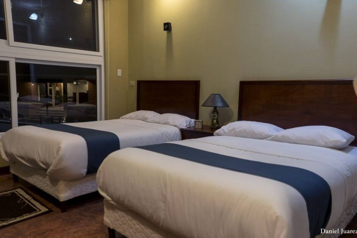 Suite A | In-room safe, iron/ironing board, WiFi (free)