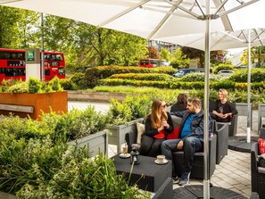 Bar (in der Unterkunft)