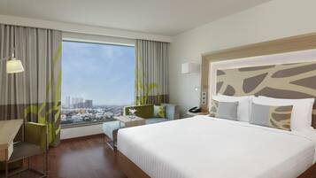 1 bedroom, premium bedding, minibar, in-room safe