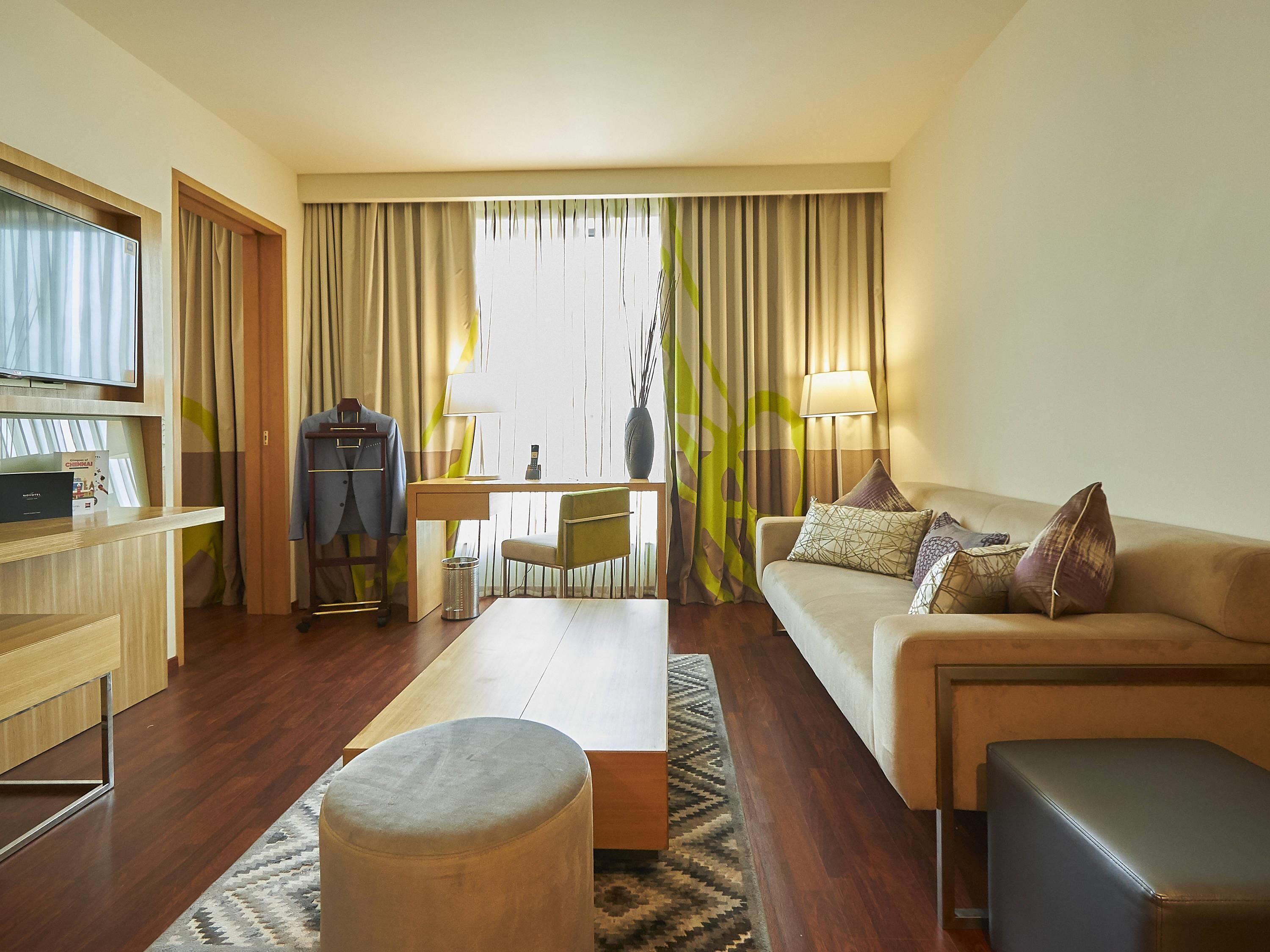 executive suite king bed - separate living room - bathtub | 1 bedroom, premium bedding, minibar, in-room safe