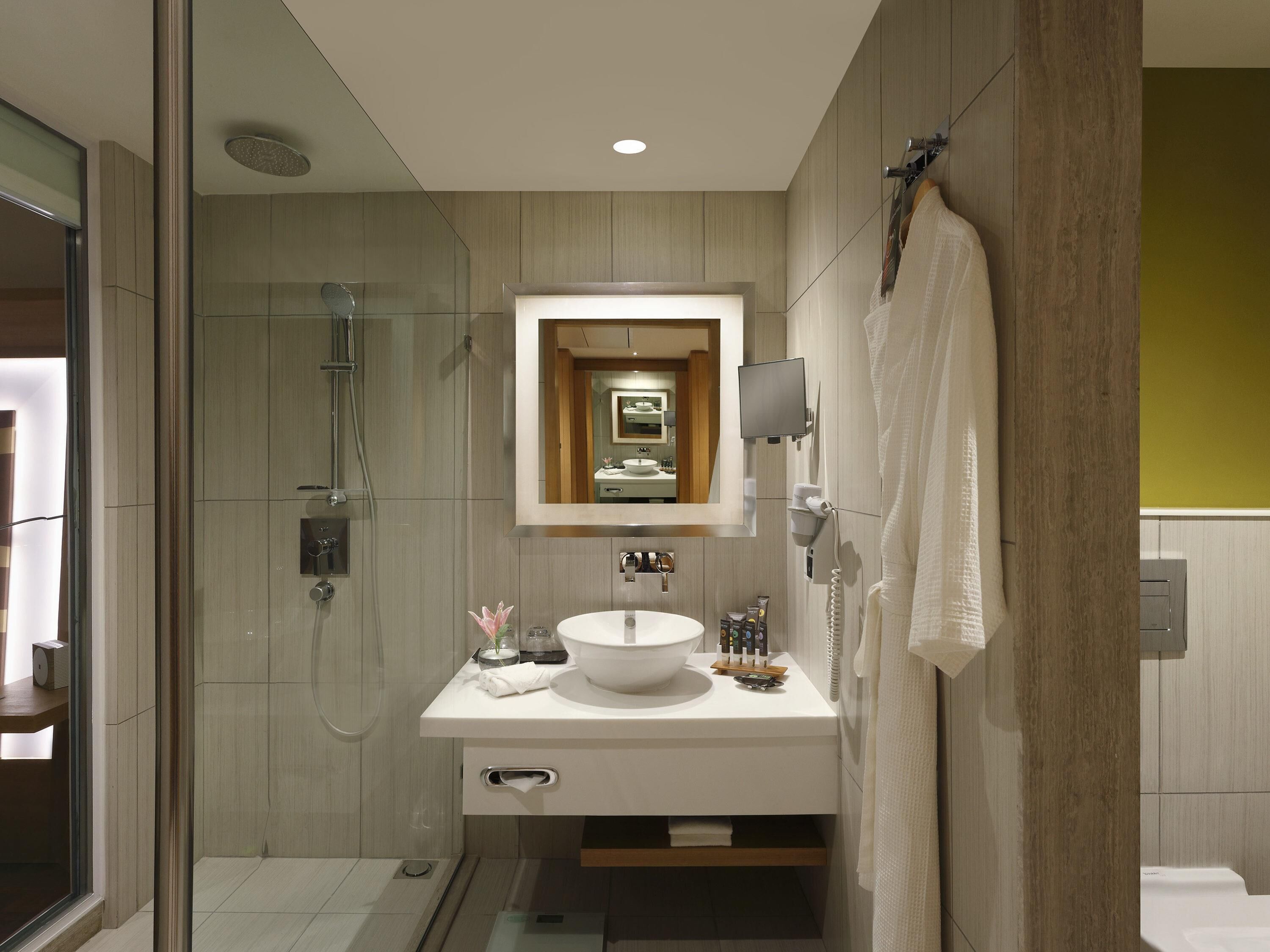 Premium bedding, minibar, in-room safe, desk