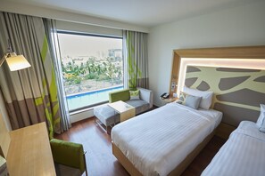 Ropa de cama de alta calidad y minibar 