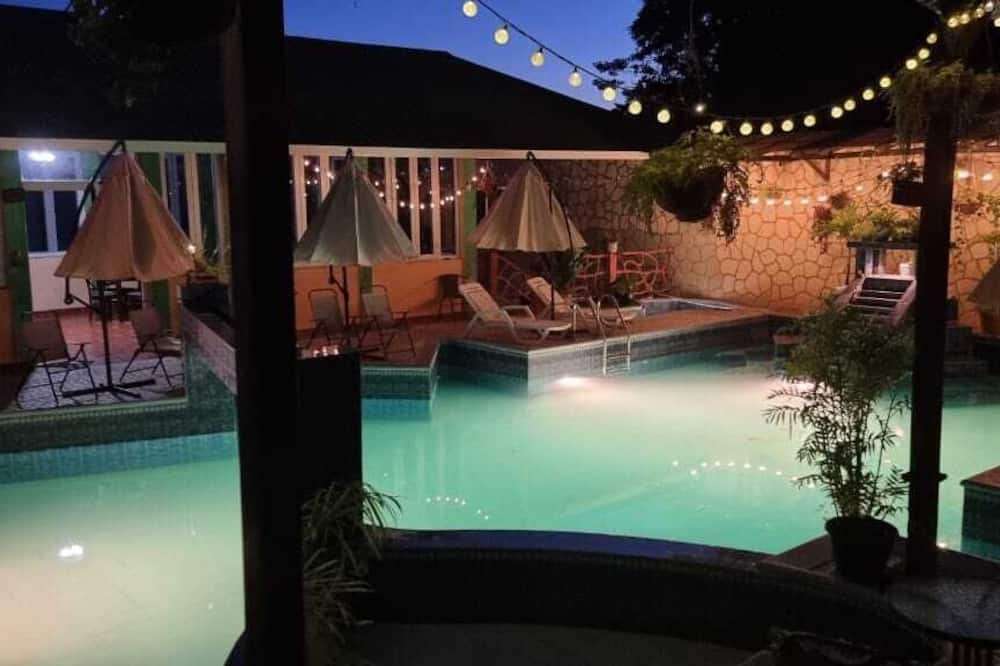 Hotel La Ribiera del Lago Peten Itza