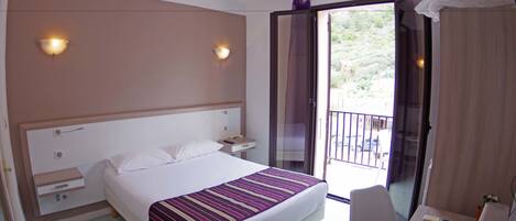 In-room safe, free WiFi