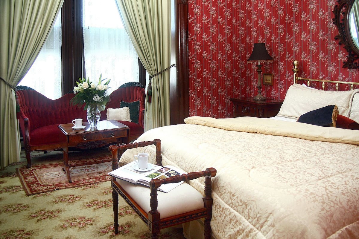Chambre, 1 très grand lit